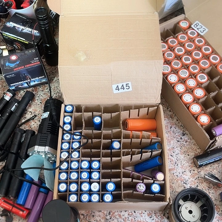 18650电池手电头灯两个装445