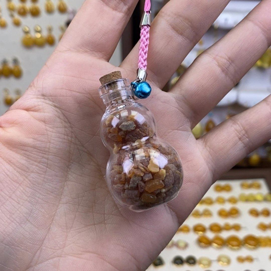 裸石琥珀未镶嵌成品