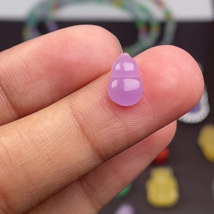 翡翠未镶嵌颈饰19.8