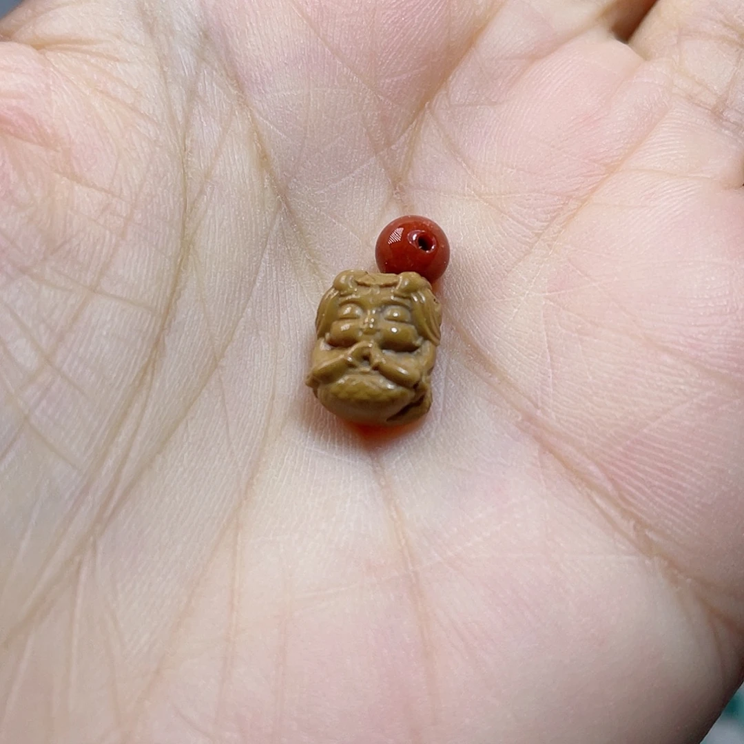 未镶嵌配饰南红玛瑙