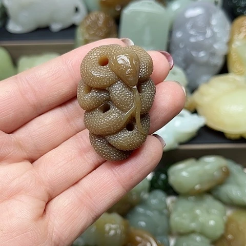 颈饰未镶嵌和田玉