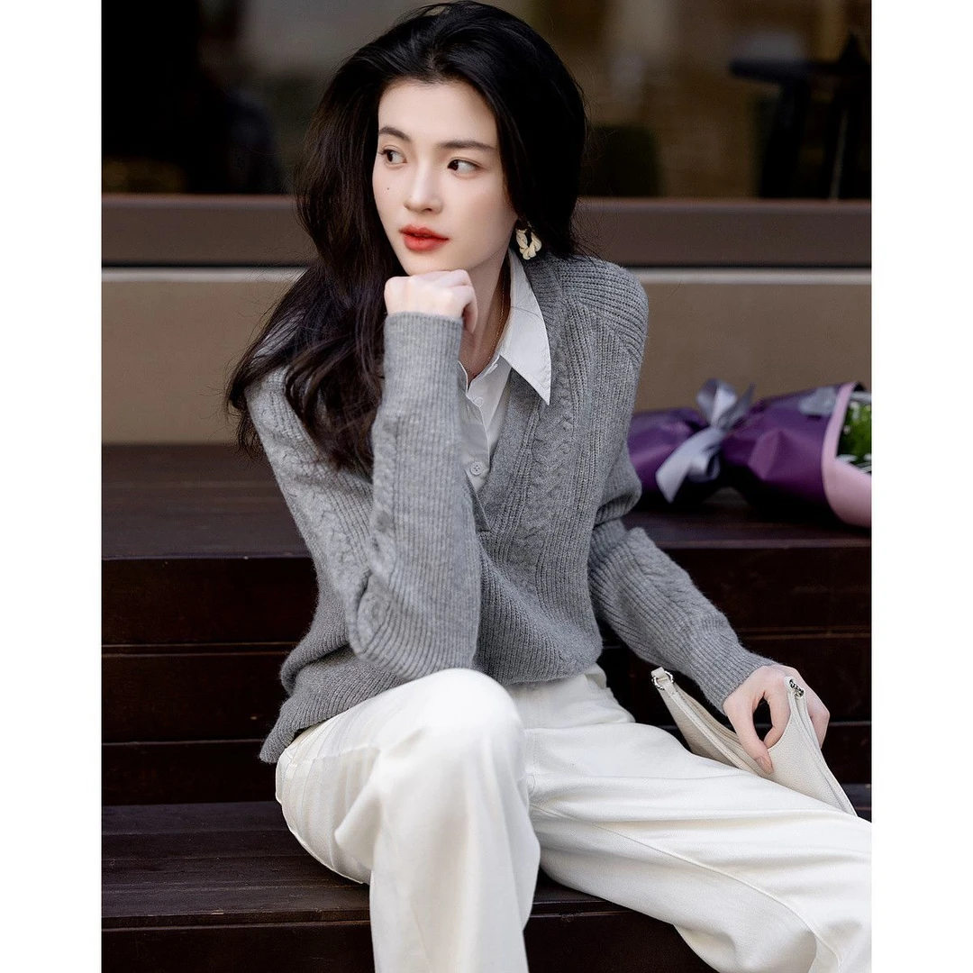 百搭打底简约风通勤拼接翻领舒柔纤遮肉针织衫时尚女上衣秋季秋冬