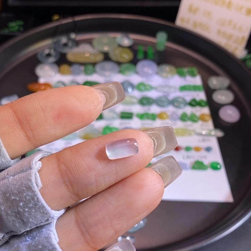 【闪购商品】翡翠挂件未镶嵌马鞍