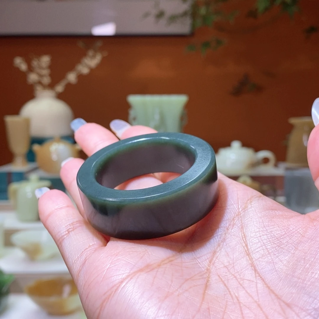 未镶嵌和田玉挂件青玉杯拖