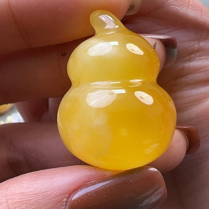 蜜蜡未镶嵌珠宝奇石