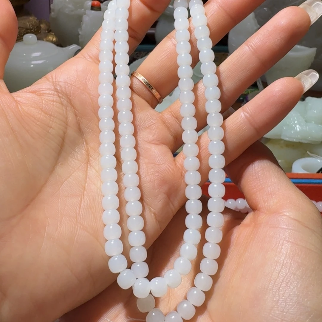 和田玉未镶嵌把件