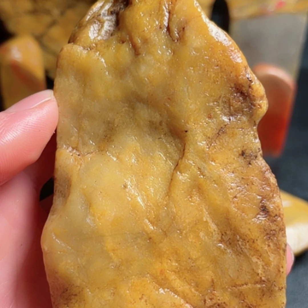 【闪购商品】昌化石笑**往昌化田黄石