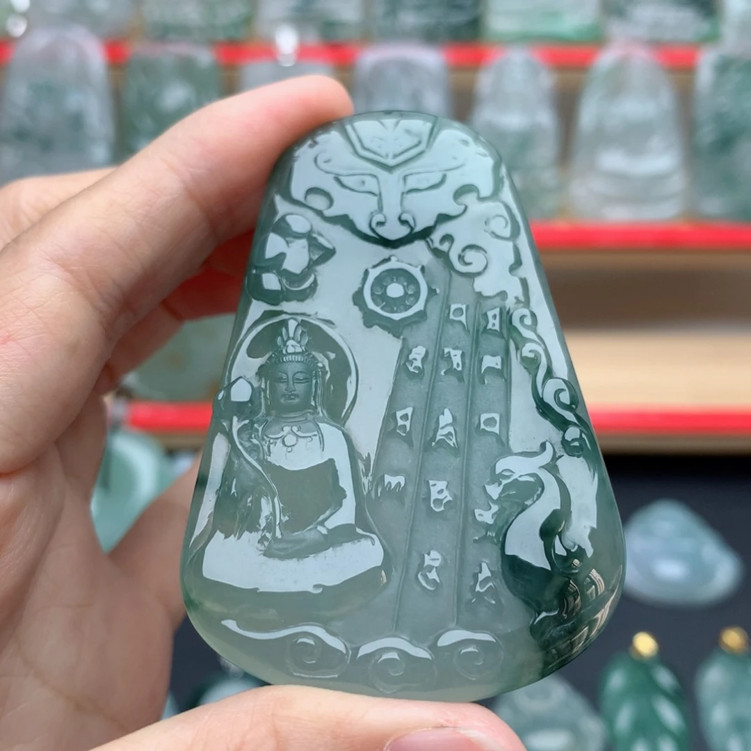 翡翠未镶嵌颈饰素衣