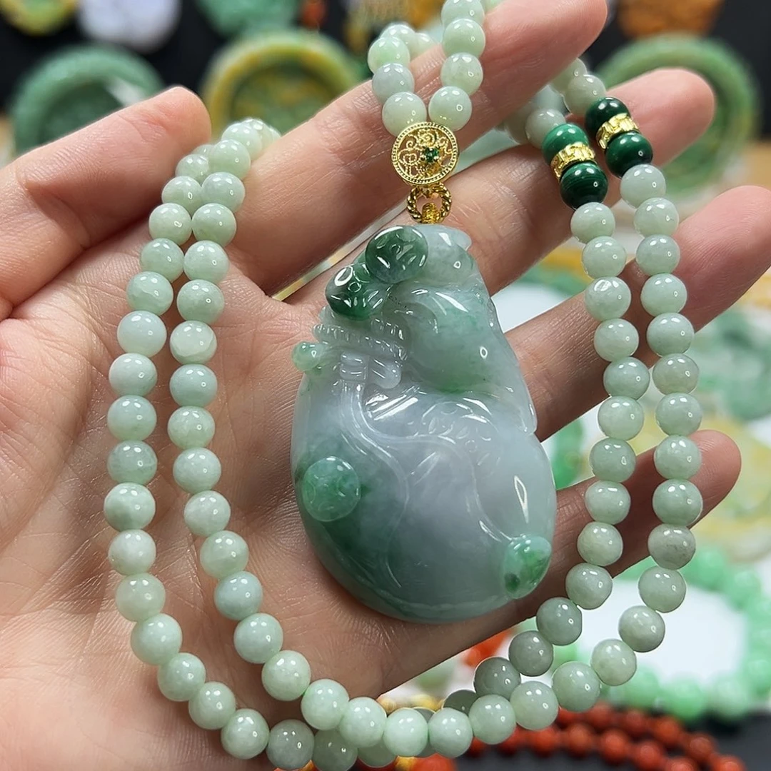 翡翠未镶嵌颈饰吊坠