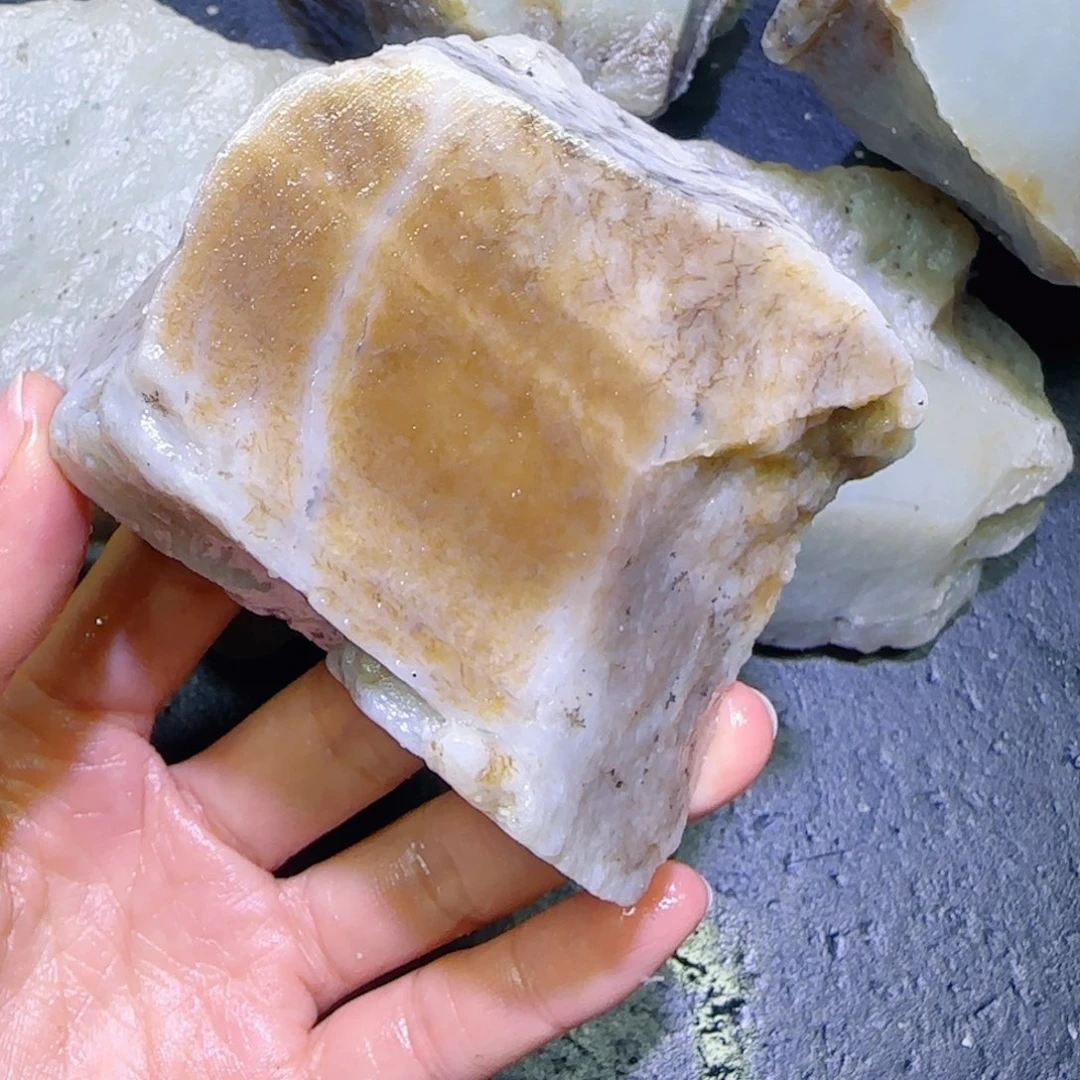 和田玉未镶嵌珠宝半成品