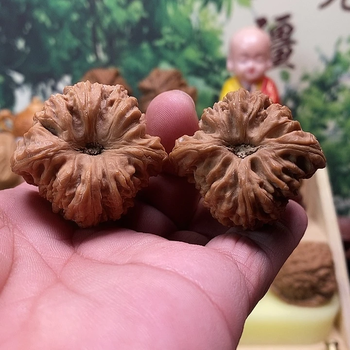 文玩核桃吊坠拉丝凹底涿鹿南疆石