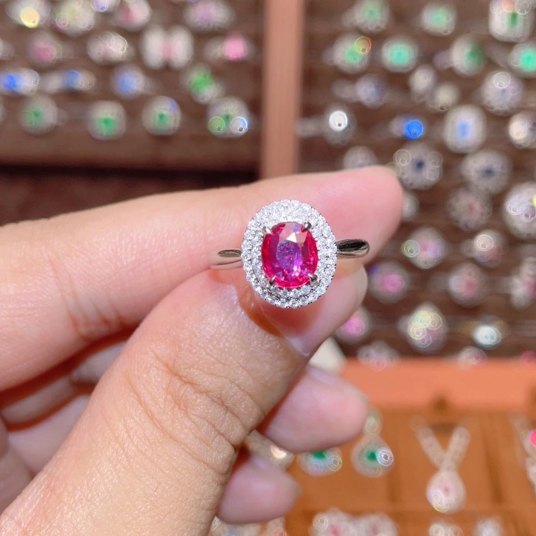 戒指红宝石18K金镶嵌0.88ct 无烧鸽血
