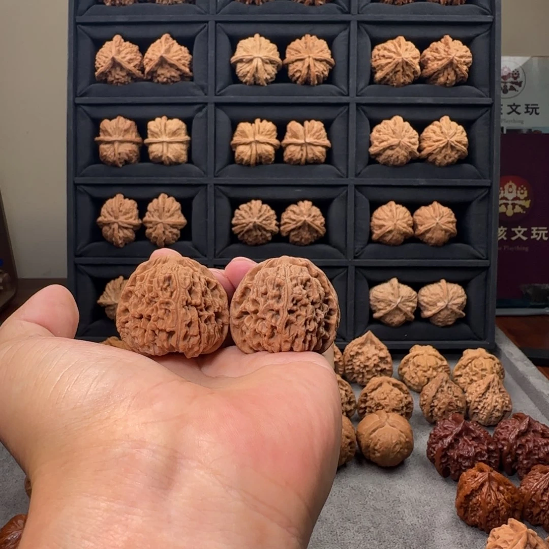 文玩核桃吊坠南疆