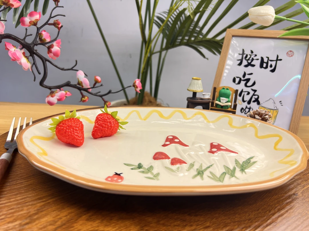 【瑕疵】红菇13寸欧式釉下彩手绘大盘 长32×宽21.5×高3cm