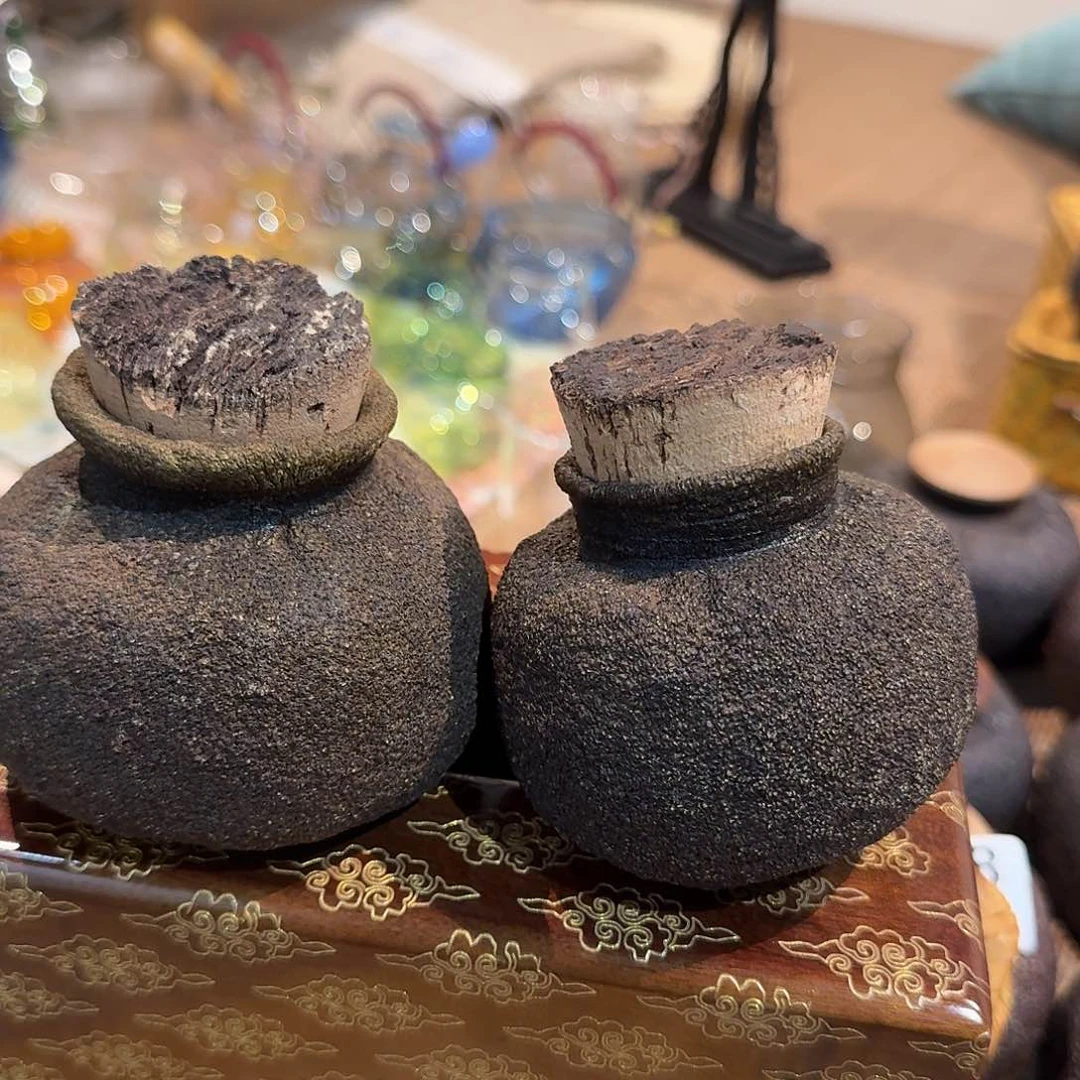 薇****?手捏款柚子茶叶罐。