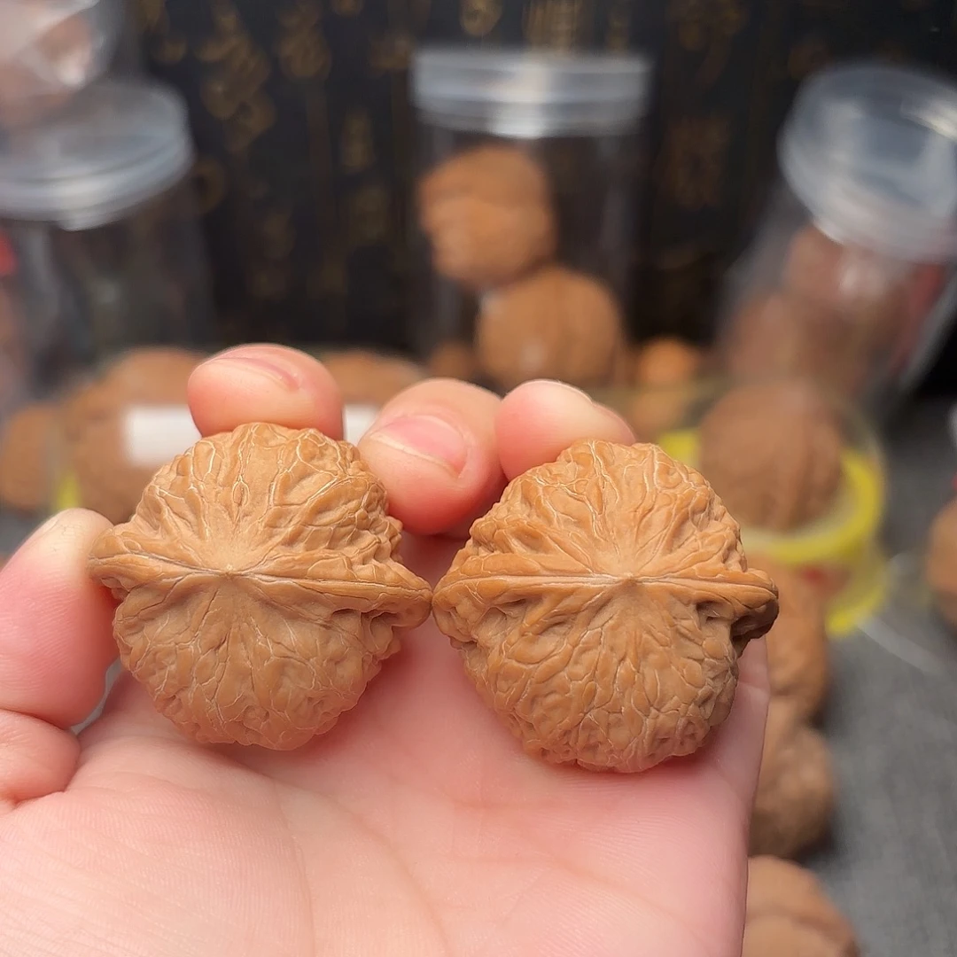 文玩核桃吊坠铁锤