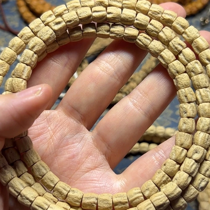 柏香籽/百香籽手串热****森