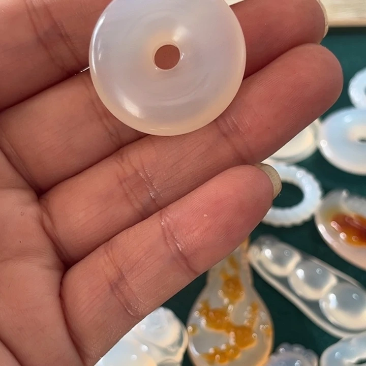 小***绪玛瑙/玉髓合金颈饰