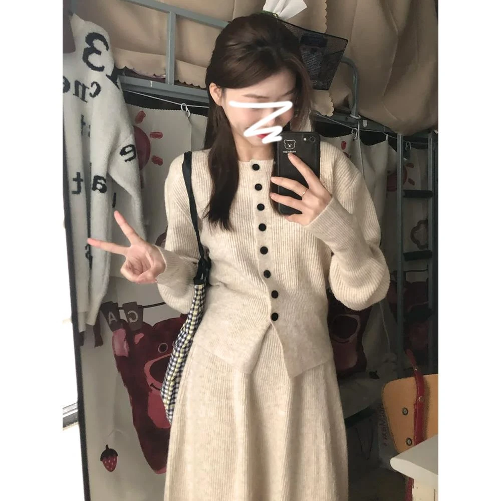 VOCKOO官方韩系高级感针织连衣裙女2025新款时尚气质长裙秋季ootd