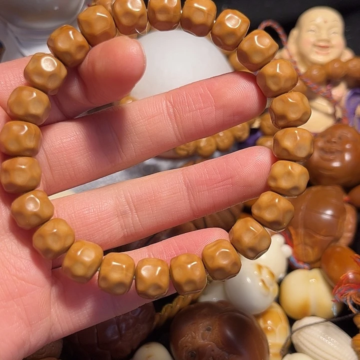 手串/手链橄榄核猴头奶酪