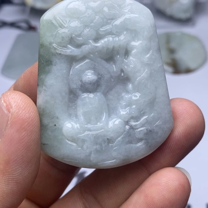 翡翠未镶嵌颈饰翡翠
