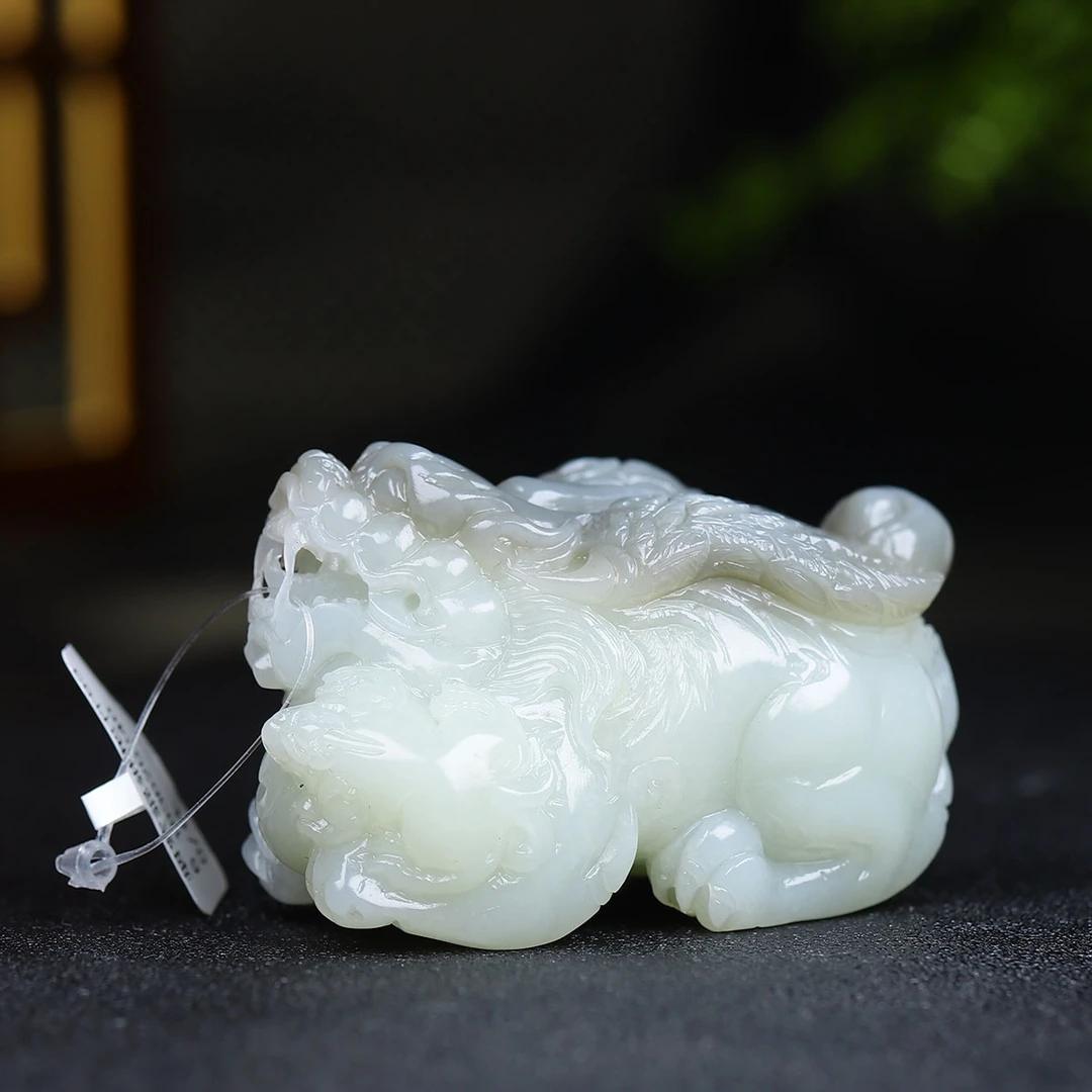 121713和田玉烟紫瑞兽把件