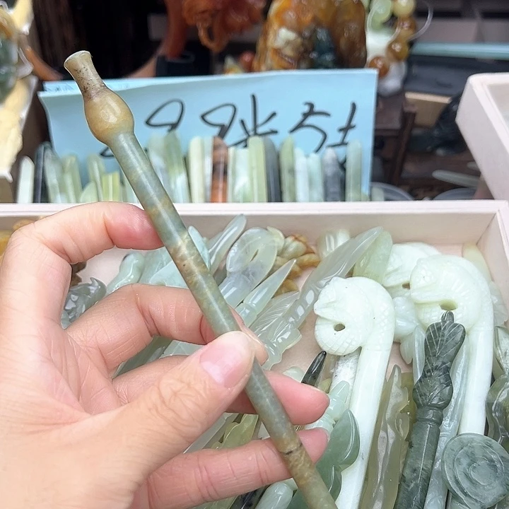 蛇纹石玉未镶嵌发簪