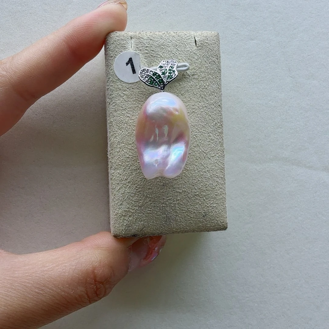 淡水珍珠合金颈饰