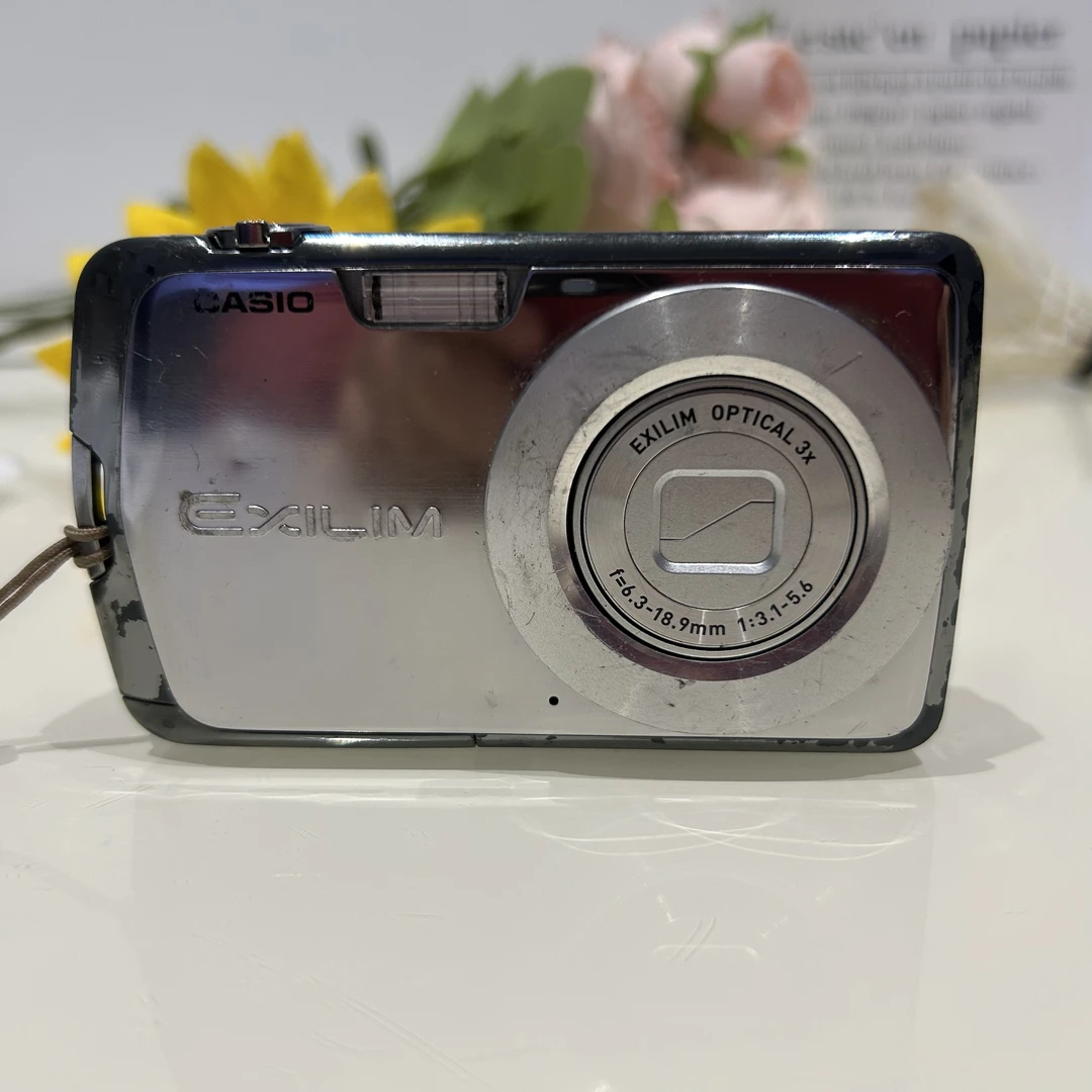 9新 Casio/卡西欧 Z1 像素1000w 3倍变焦 No退换