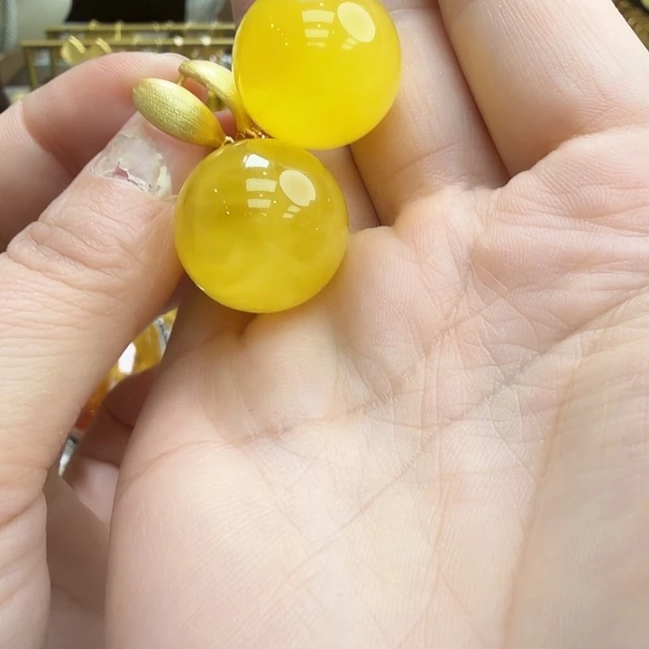 琥珀未镶嵌珠宝奇石