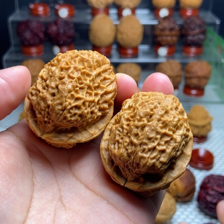 把件文玩核桃绣花鞋46