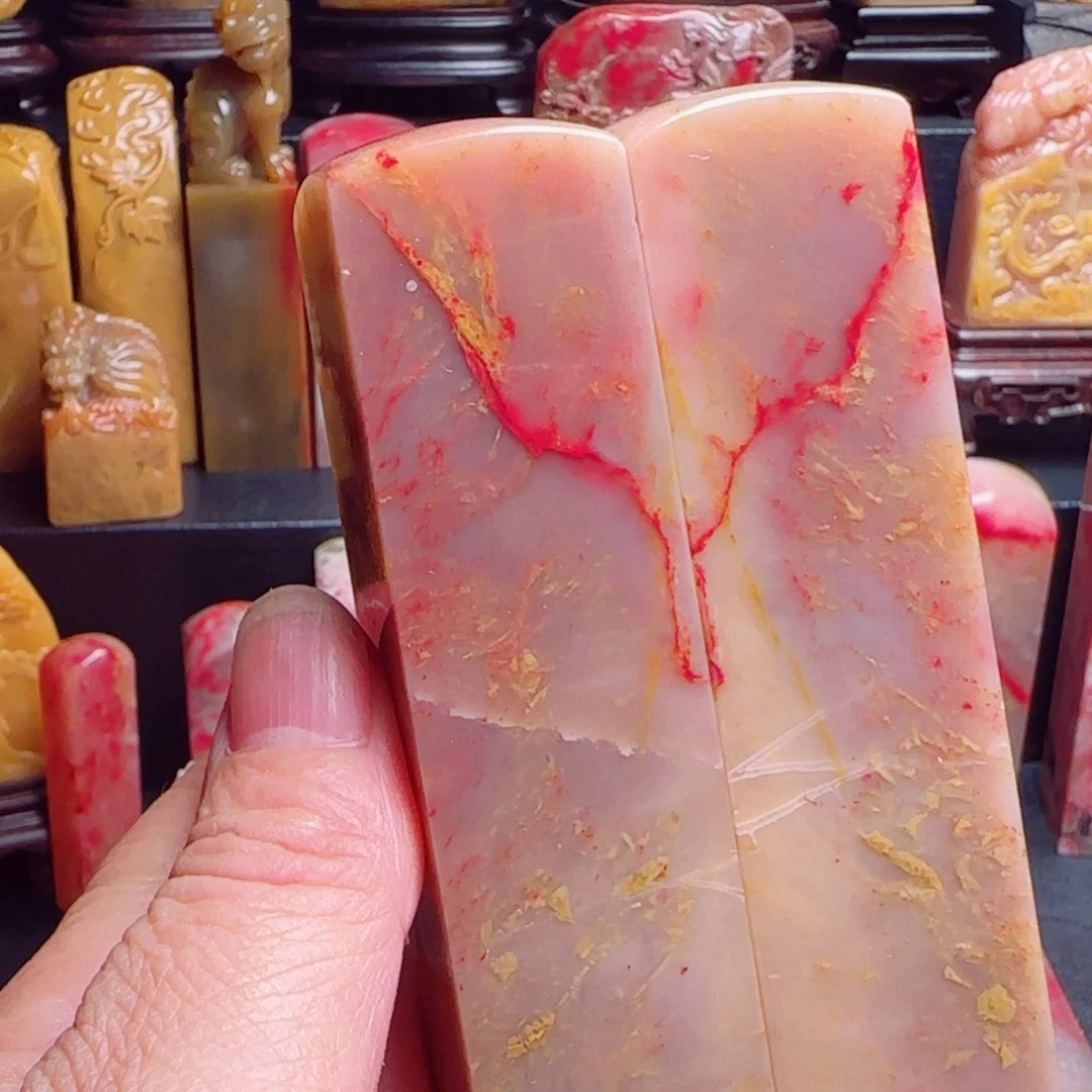 昌化石昌化鸡血石