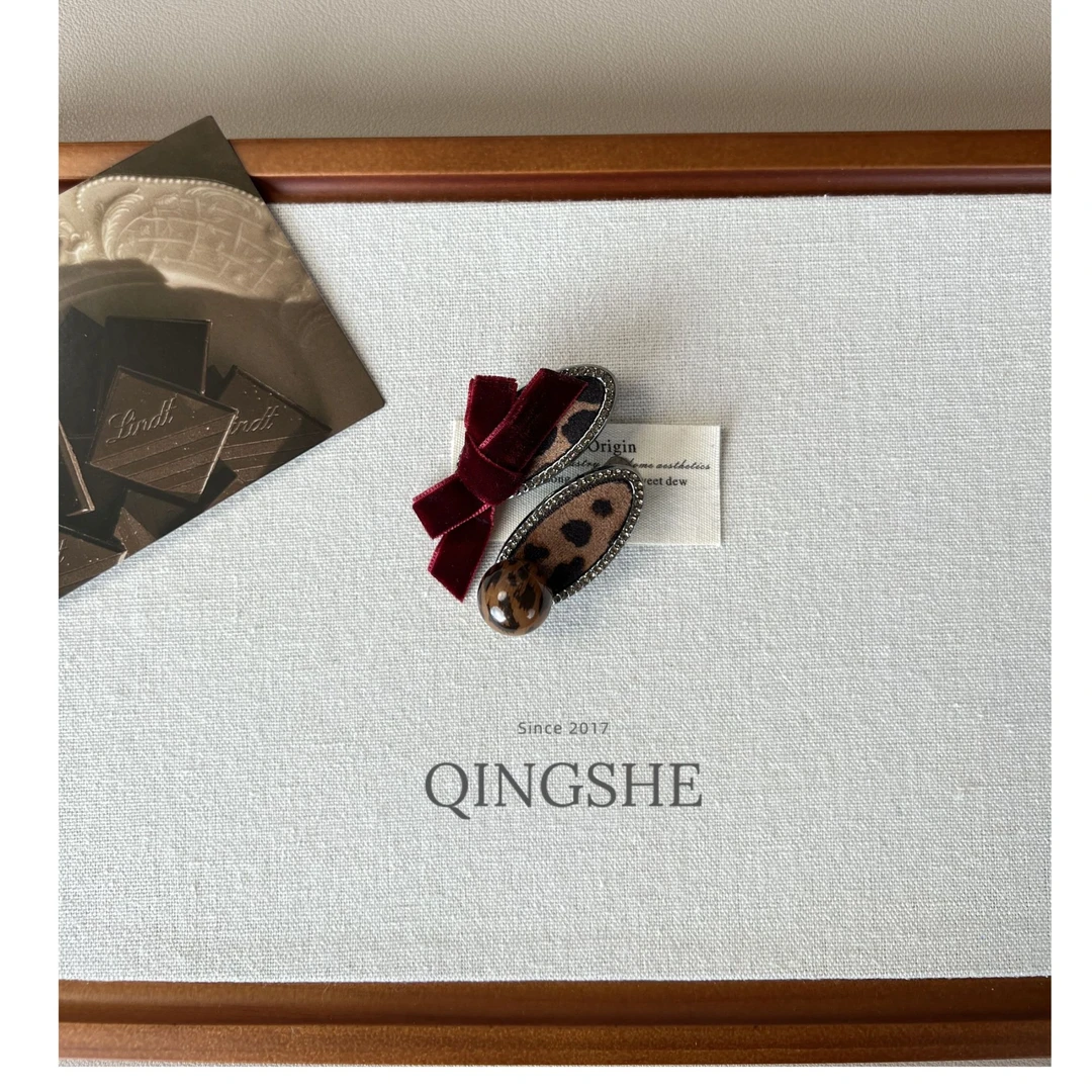 <绮靡>韩国25发夹丝绒蝴蝶结复古豹纹可爱边夹