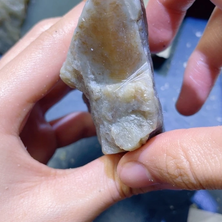 和田玉未镶嵌珠宝半成品