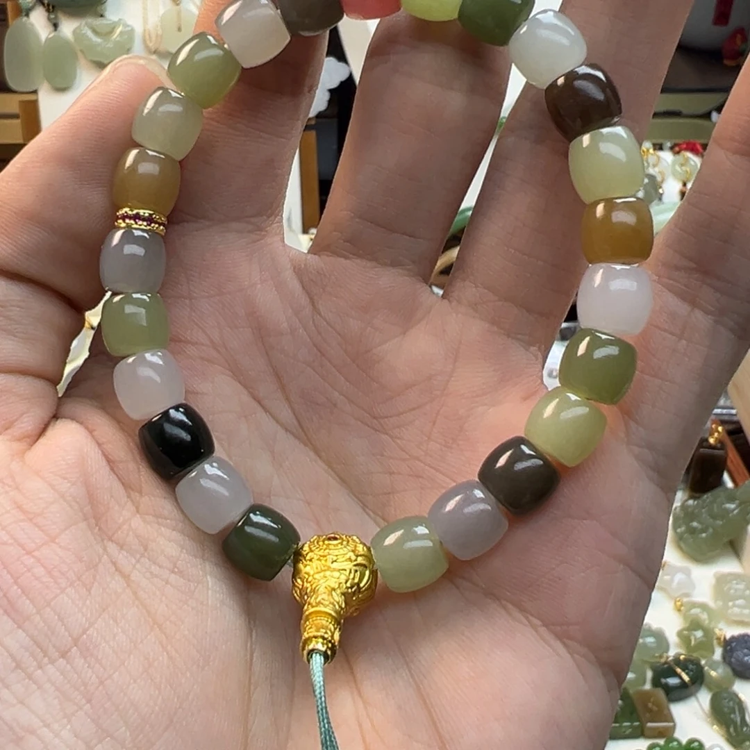 和田玉（糖玉）未镶嵌颈饰