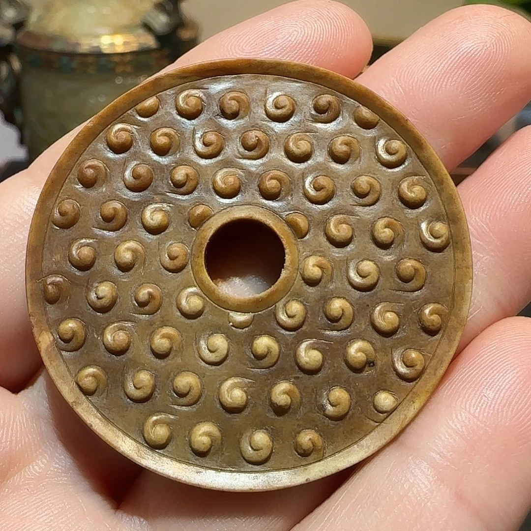 笑***间和田玉未镶嵌挂件