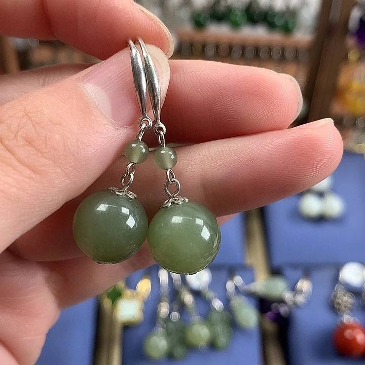 和田玉银S925镶嵌耳饰12左右晴水绿