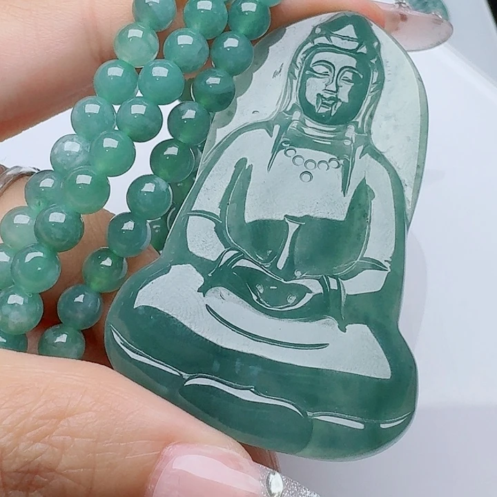 翡翠未镶嵌颈饰天然的A货翡翠多样性发其一