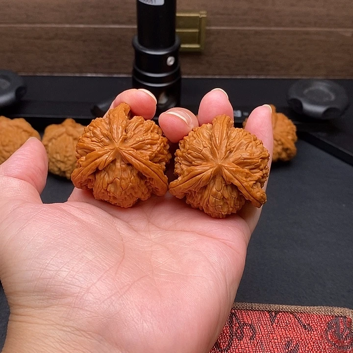天***健把件文玩核桃白奔