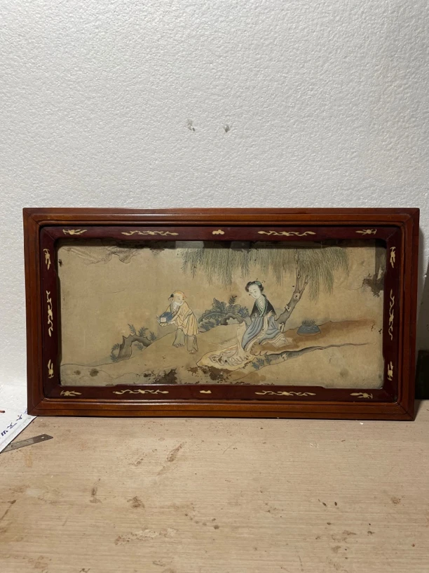 一片漂亮的镶嵌画框，画工精美，品相如图。