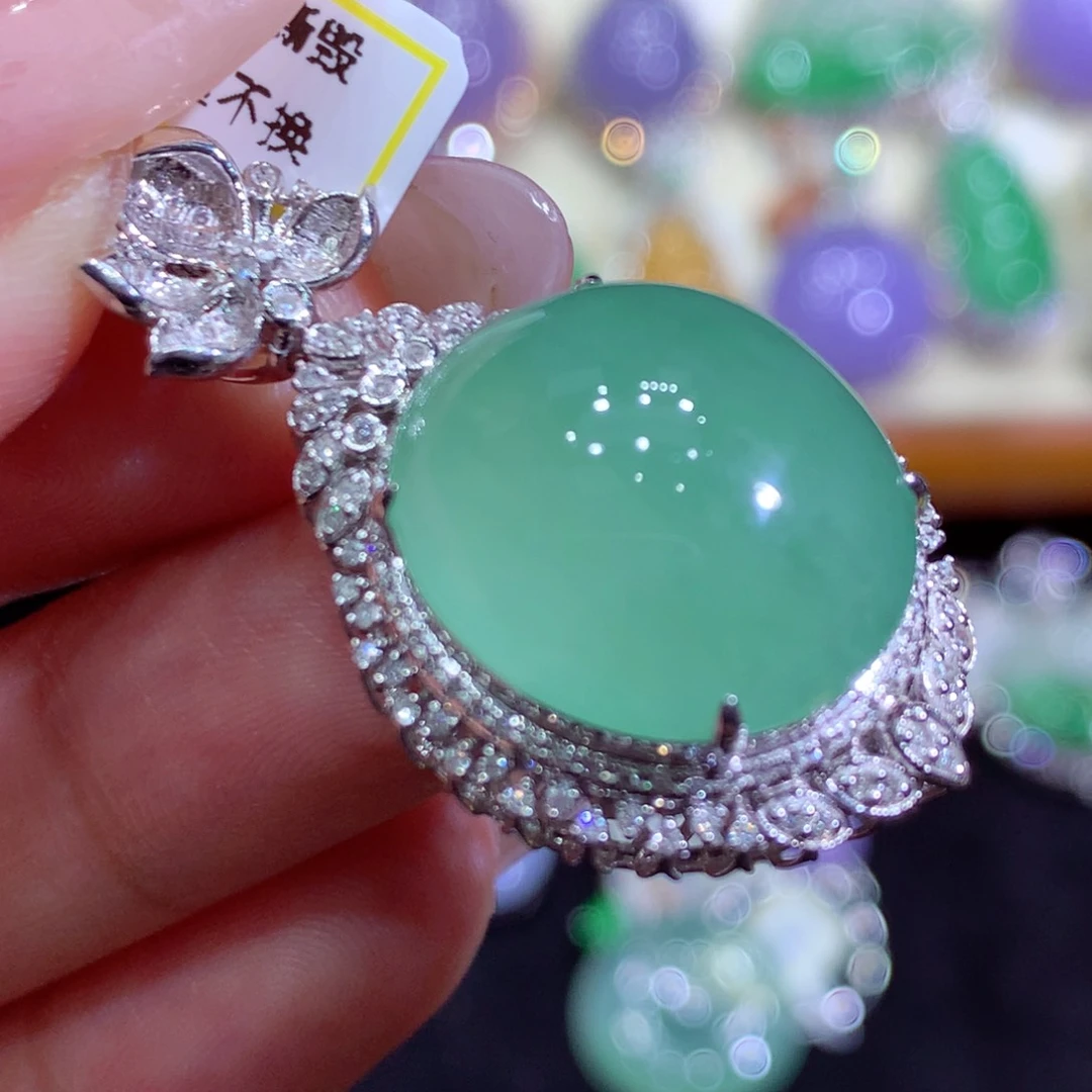 翡翠18K金镶嵌吊坠(不含链)