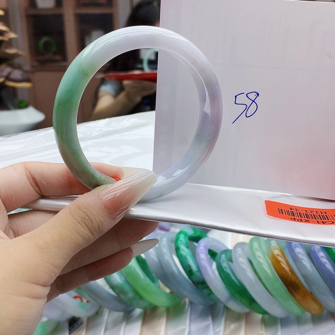 翡翠手镯未镶嵌5