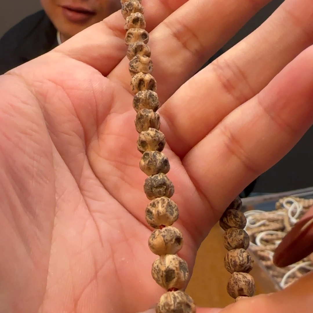 柏香籽/百香籽手串手持