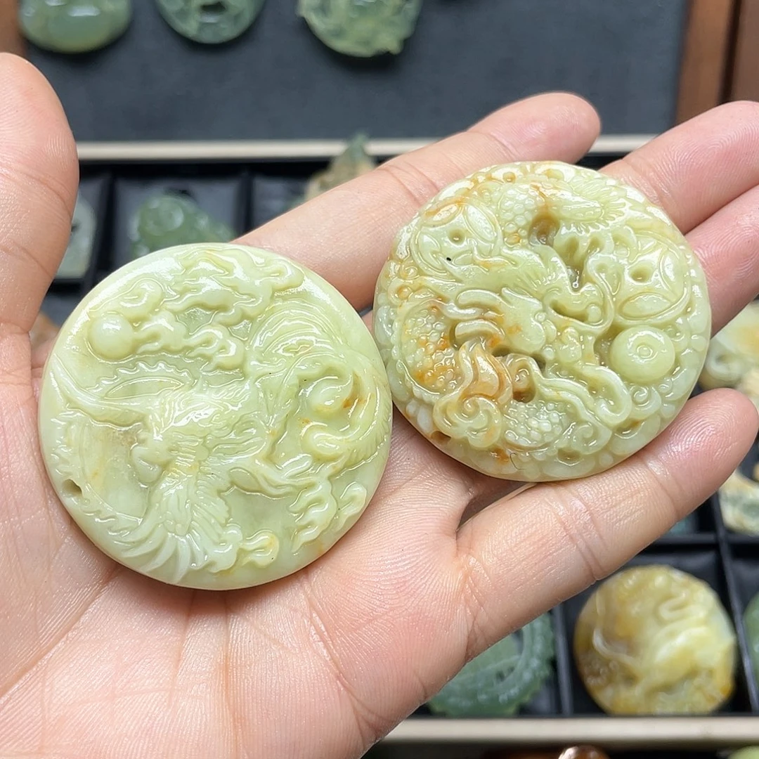 未镶嵌蛇纹石玉颈饰