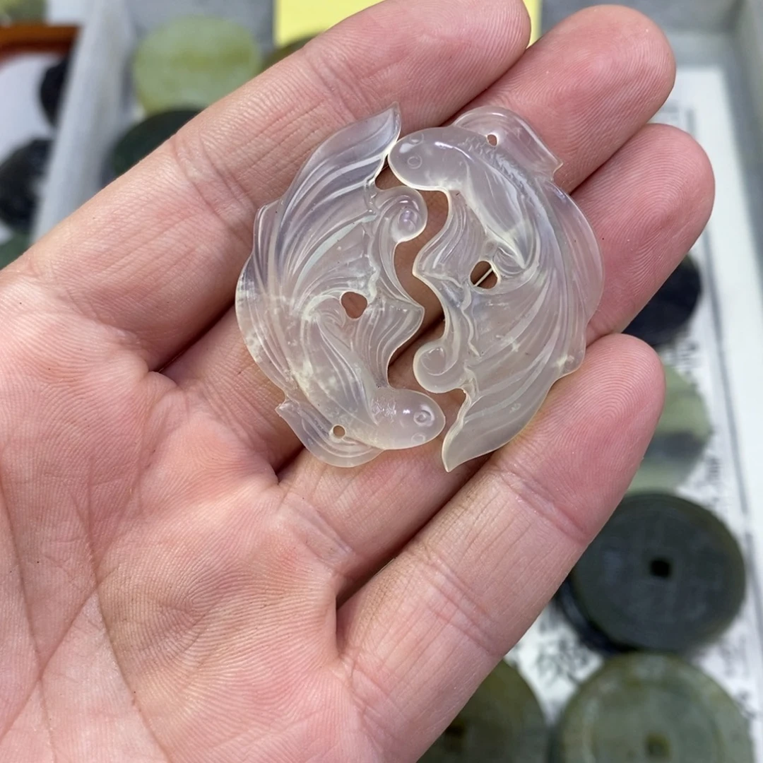 岫玉未镶嵌颈饰岫玉双鱼吊坠