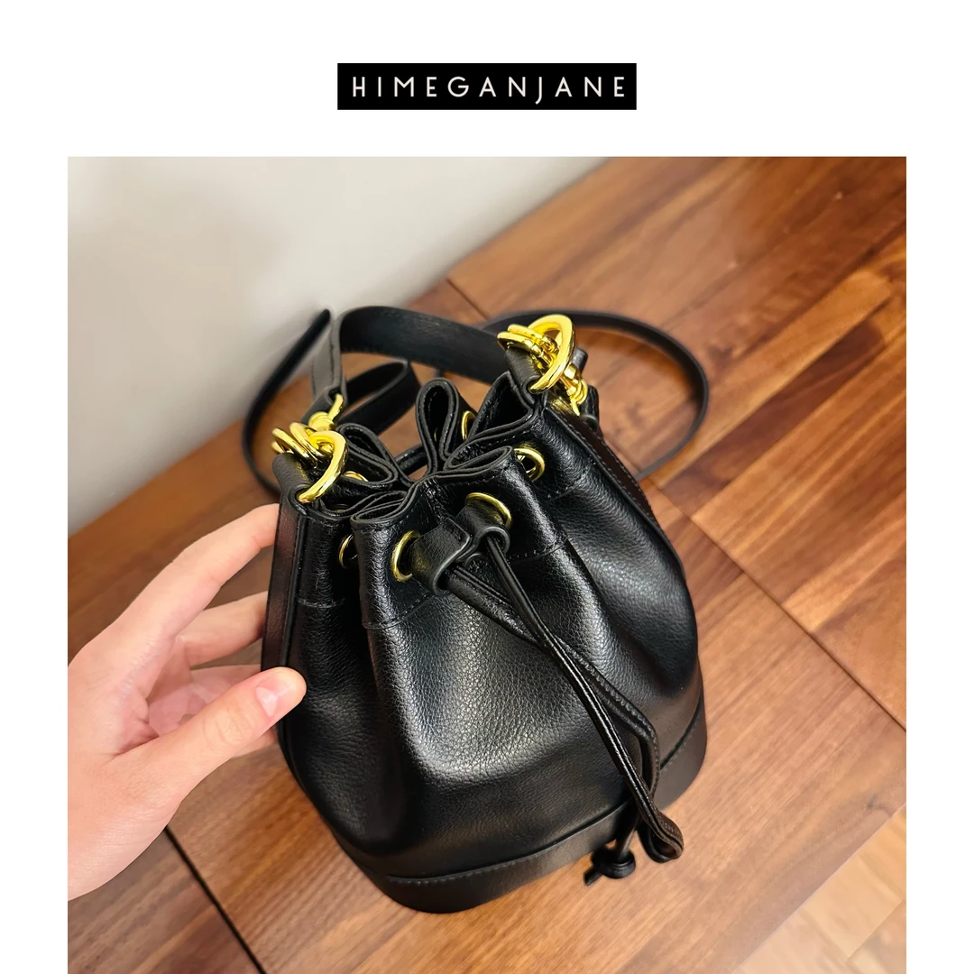HIMEGANJANE 夏日小水桶 牛皮单肩抽绳斜挎手提包B25003