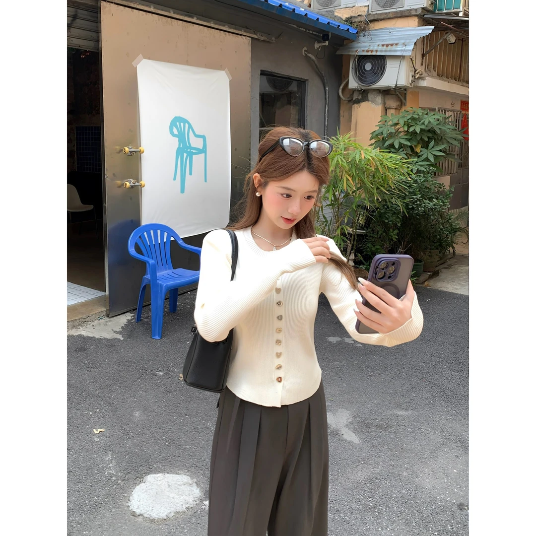 【福利清仓NO退NO换】小个子女设计感气质洋气显瘦针织毛衣