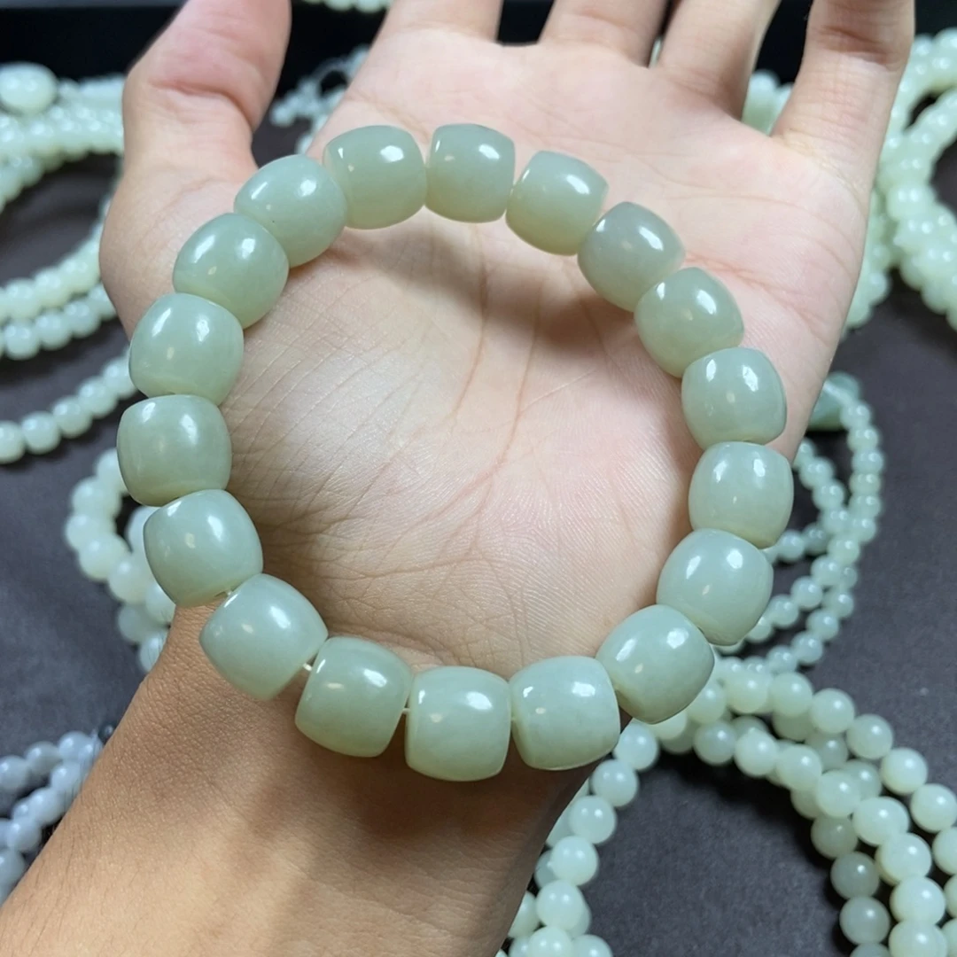 未镶嵌和田玉把件