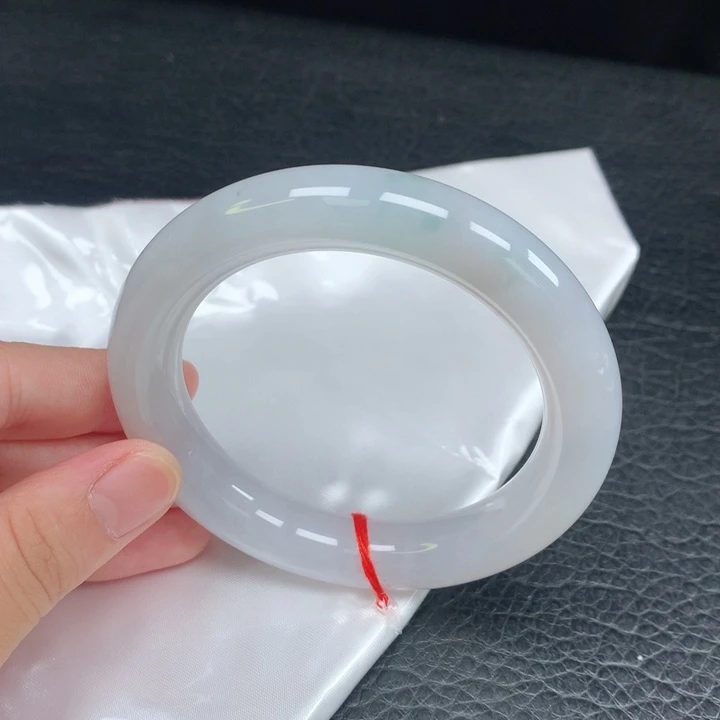 翡翠手镯（圆镯）未镶嵌