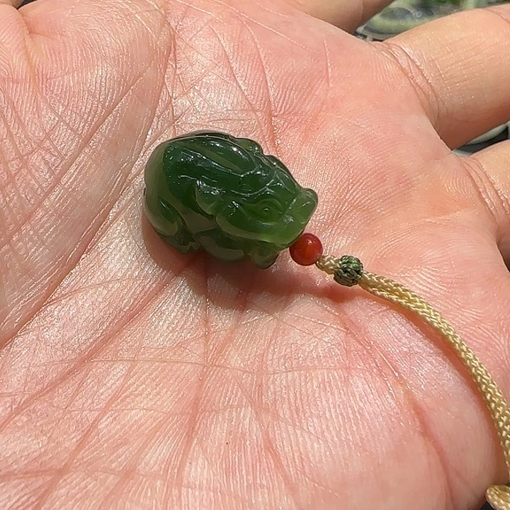 和田玉（碧玉）未镶嵌颈饰